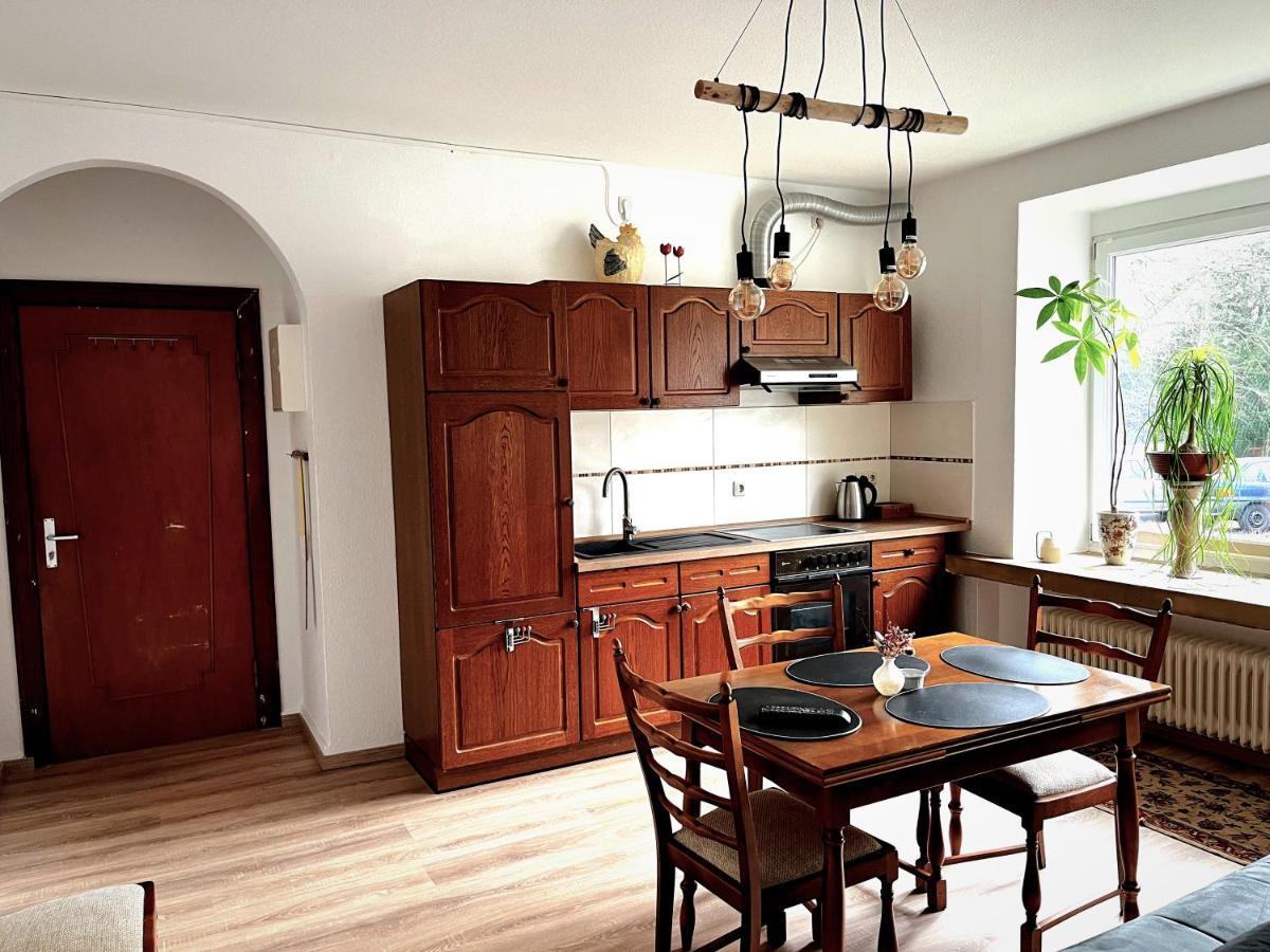 Modern-Vintage Apartment ออสแทร์โฮลซ์-ชาร์มเบค ภายนอก รูปภาพ